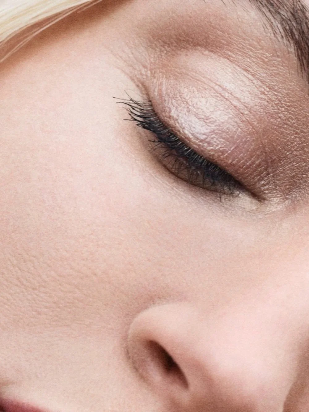 Beautycounter AURA Liquid EYESHADOW Champagne Glow